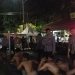 Polresta Padang mengamankan puluhan remaja yang terjaring karena hendak melakukan tawuran saat malam pergantian tahun di Padang, Minggu (1/1). ANTARA/FathulAbdi