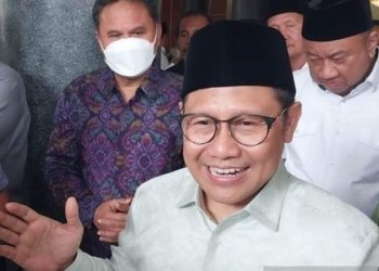 Ketua Umum PKB Muhaimin Iskandar usai mengisi Mimbar Kebangsaan "Road Map dan Konstruksi Pendidikan Menuju Indonesia Emas 2045" di Lantai III Universitas Mataram, Nusa Tenggara Barat, Selasa (31/1/2023). (ANTARA/Nur Imansyah)