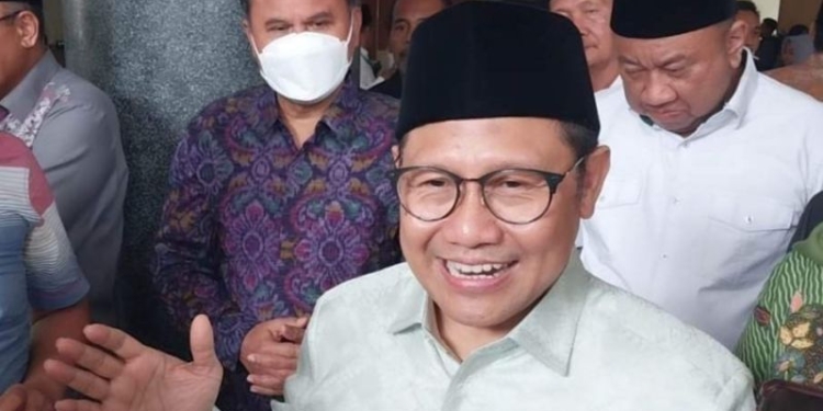Ketua Umum PKB Muhaimin Iskandar usai mengisi Mimbar Kebangsaan "Road Map dan Konstruksi Pendidikan Menuju Indonesia Emas 2045" di Lantai III Universitas Mataram, Nusa Tenggara Barat, Selasa (31/1/2023). (ANTARA/Nur Imansyah)