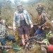 Dokumentasi - Pilot Susi Air Philip Mark Mehrtens bersama dengan Kelompok Kriminal Bersenjata pimpinan Egianus Kogoya di Paro, Kabupaten Nduga, Papua Pegunungan. (ANTARA/HO/Dokumen Pribadi)