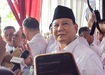 Ketua Umum Partai Gerindra Prabowo Subianto di acara Hari Ulang Tahun (HUT) ke-15 Partai Gerindra di Kantor DPP Gerindra, Jakarta Selatan, Senin (6/2/2023). (ANTARA/Melalusa Susthira K.)