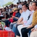 Presiden Joko Widodo bersiap menyaksikan balapan F1 Powerboat dari podium penonton di Pelabuhan Muliaraja Napitupulu Balige, Kabupaten Toba, Provinsi Sumatra Utara, Minggu (26/2/2023). ANTARA/HO-Biro Pers Setpres/Laily Rachev/am.