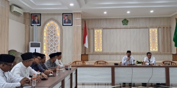 Ahmad Yani gelar rapat perdana bersama jajaran Kanwil Kemenag Provinsi Aceh, Jumat (17/2/2023). (Dok. Kanwil Kemenag Aceh)