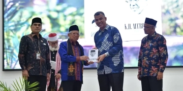 Peluncuran buku “K.H. Ma’ruf Amin Bapak Ekonomi Syariah Indonesia”, Kamis (30/3/2023). (Foto: Alibi/Dok. Setwapres)