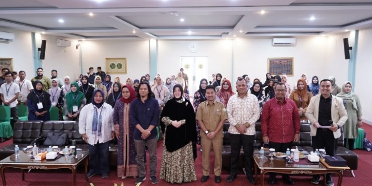 Bincang kreatif dalam rangka peningkatan kompetensi bagi pelaku kreatif subsektor fotografi, di Kota Banda Aceh, Senin (13/3/2023). (Dok. Disbudpar Aceh)