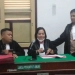 JPU dari Kejaksaan Tinggi (Kejati) Sumut Fransiska Panggabean (tengah) membacakan tuntutan kedua terdakwa di PN Medan. (ANTARA HO-Istimewa)