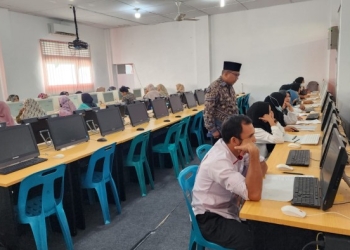 Peserta Ujian Seleksi Kompetensi Akademik Pendidikan Profesi Guru (USKA-PPG) Madrasah dalam Jabatan tahun 2023, Jumat-Minggu (24-26/3/2023) di Aceh. (Foto: Alibi/Dok. Kemenag Aceh)