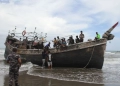 Ilustrasi - Kapal imigran Rohingya saat terdampar ke perairan Aceh Besar (ANTARA FOTO/Ampelsa)