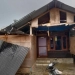 Rumah warga rusak akibat puting beliung di Gampong Tanjong, Kecamatan Idi Rayeuk, Kabupaten Aceh Timur, Rabu (1/3/2023). (ANTARA/HO)