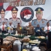 Konferensi pers Polda Metro Jaya terkait penggerebekan gudang narkoba, Senin (10/4/2023). (Foto: Antara/Ilham Kausar)