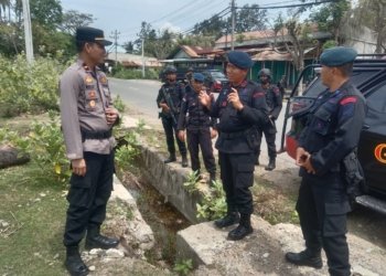 Pemusnahan granat tangan jenis nanas di Krueng Raya, Aceh Besar. (Foto: Alibi/Dok. Polresta Banda Aceh)