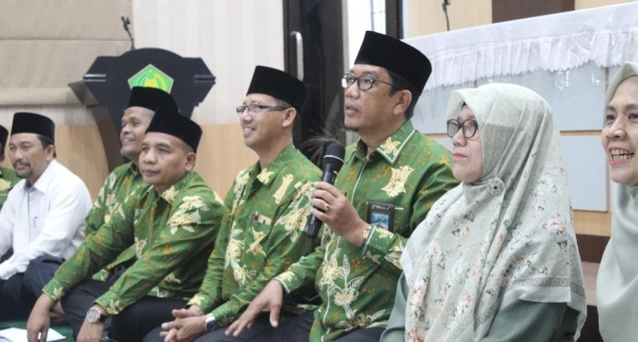 Kepala Kantor Kementerian Agama (Kemenag) Kota Banda Aceh, H Abrar Zym (tiga kanan). (Foto: Alibi/Dok. Kemenag Aceh)