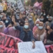 Ilustrasi - Ratusan karyawati di Cikarang, Kabupaten Bekasi, Jawa Barat berunjuk rasa menolak pemutusan hubungan kerja sepihak oleh perusahaan dengan alasan pandemi Covid-19, Kamis (18/11/2021). (Foto: Antara/Pradita Kurniawan Syah)