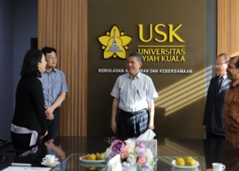 Rektor USK, Prof. Marwan menerima kunjungan delegasi Jeju National University bersama relasinya King Sejong Institute (KSI), Jumat (12/5/2023). (Foto: Alibi/Dok. Humas USK)