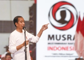 Presiden RI Joko Widodo menyampaikan pidato pada puncak acara Musyawarah Rakyat (Musra) di Istora Senayan, Jakarta, Minggu (14/5/2023). (Foto: Antara/Hafidz Mubarak A./nym)