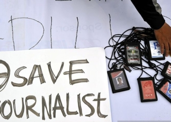 Ilustrasi - Aksi solidaritas jurnalis pada Hari Kebebasan Pers Sedunia. (Foto: Antara/Yusran Uccang/Spt/aa)