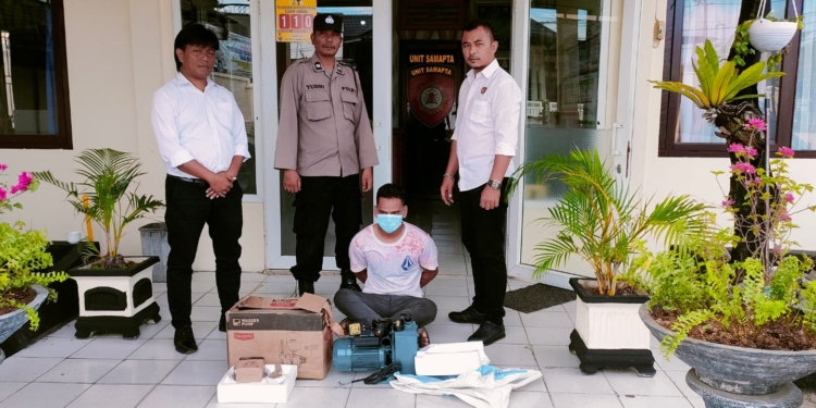 Pelaku pencurian mesin pompa air di SMKN 1, 2 dan 3 Kota Banda Aceh. (Foto: Alibi/Dok. Polsek Banda Raya)