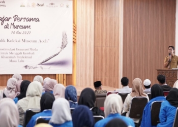 Mahasiswa Fakultas Adab dan Humaniora UIN Ar-Raniry Banda Aceh belajar khazanah intelektual di Museum Aceh. (Foto: Alibi/Dok. Disbudpar Aceh)