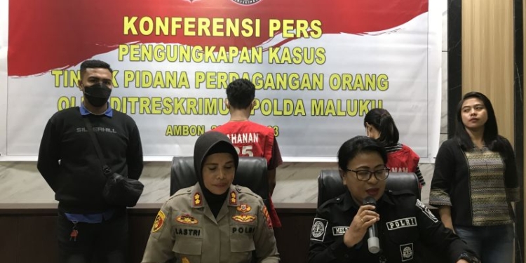 Konferensi pers pengungkapan kasus TPPO di Mapolda Maluku, Ambon, Jumat (23/6/2023). (Foto: Antara/Winda Herman)