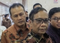 Menkopolhukam Mahfud MD usai rapat kerja bersama Komisi I DPR di Kompleks Parlemen Senayan, Jakarta, Senin (5/6/2023). (Foto: Antara/Melalusa Susthira K)