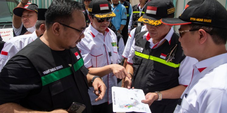 Menag tinjau toilet jemaah haji Indonesia di Mina. Tahun ini ada tambahan 28 toilet per maktab. (Foto: Alibi/Dok. Kemenag RI)