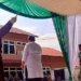 Terpidana maisir saat menjalani hukuman cambuk di halaman Kantor Satpol PP dan WH Kota Lhokseumawe, Jumat (16/6/2023). (Foto: Antara/Dedy Syahputra)