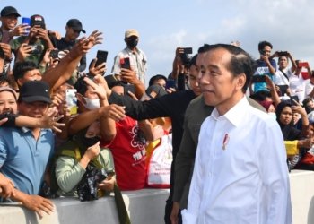 Ilustrasi. Jokowi bertemu rakyat di Kabupaten Bantul, Provinsi Daerah Istimewa Yogyakarta, Jumat (2/6/2023). (Foto: Alibi/Dok. BPMI Setpres/Rusman)