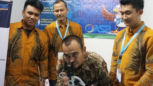Buraq, robot penyaji kopi karya mahasiswa UIN Ar-Raniry. (Foto: Alibi/Dok. Kemenag RI)
