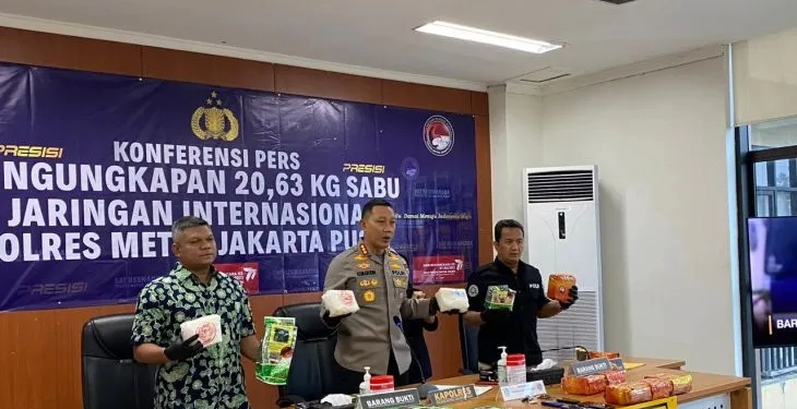 Kapolres Metro Jakarta Pusat Kombes Pol Komarudin dalam konferensi pers di Kantor Polres Jakarta Pusat, Kemayoran, Jumat (16/6/2023). (Foto: Antara/Mentari Dwi Gayati)