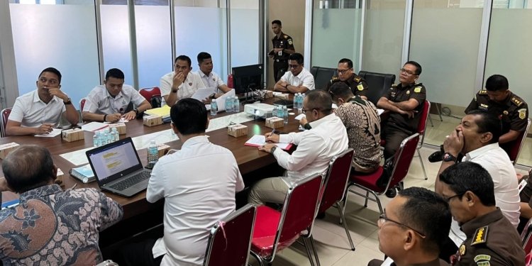 Pelaksanaan FGD untuk menyamakan persepsi terkait kasus korupsi Beasiswa BPSDM Aceh. (Foto: Alibi/Dok. Polda Aceh)