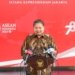 Menteri Koordinator Bidang Perekonomian Airlangga Hartarto menyampaikan keterangannya kepada awak media usai mengikuti rapat terbatas di Kompleks Istana Kepresidenan, Jakarta, Kamis (13/7/2023). (Foto: BPMI Setpres)