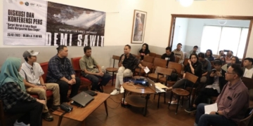 Diskusi kampanye penyelamatan Rawa Singkil bertajuk "Karpet Merah di Lahan Basah", digelar di Kedai Tjikini, Jalan Cikini Raya, Cikini, Menteng, Jakarta Pusat, Minggu (23/7/2023). (Foto: Dok. FJL Aceh)