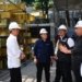 Presiden Joko Widodo meninjau langsung pembuatan bilah-bilang sayap garuda Istana Kepresidenan Ibu Kota Nusantara (IKN) di Workshop Siluet Nyoman Nuarta yang terletak di NuArt Sculpture Park, Kabupaten Bandung Barat, Provinsi Jawa Barat, Rabu (12/7/2023). (Foto: BPMI Setpres/Rusman)