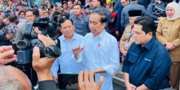 Presiden Joko Widodo menyampaikan keterangan pers di Pasar Bululawang, Kabupaten Malang, Provinsi Jawa Timur pada Senin (24/7/2023). (Foto: BPMI Setpres/Laily Rachev)