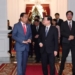 Presiden Joko Widodo menerima kunjungan kehormatan Chief Executive Hong Kong, John Lee, beserta delegasi di Istana Merdeka, Jakarta, Selasa (25/7/2023). (Foto: BPMI Setpres/Lukas)