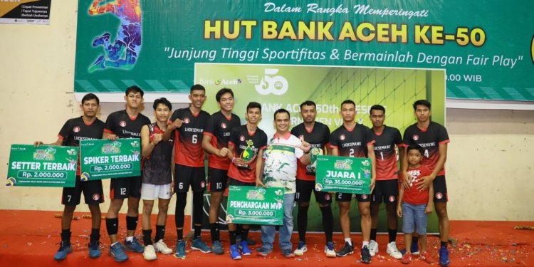 Singapore VC raih juara pertama Turnamen Voli Bank Aceh Action Cup 2023. (Foto: Alibi/Dok. Bank Aceh)