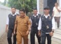 Satreskrim Polresta Banda Aceh menangkap Kepala Dinas PUPR Kota Banda Aceh M Yasir. (Foto: Alibi/Dok. Polresta Banda Aceh)