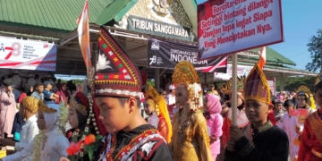 Peserta Pawai Budaya HUT ke-78 RI di Banda Aceh. (Foto: Alibi/Fahzian Aldevan)