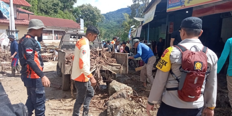 Banjir bandang terjang Gampong Blang Meurandeh, Kecamatan Beutong Ateuh Banggalang, Kabupaten Nagan Raya, Aceh. (Foto: Alibi/Dok. BPBD Nagan Raya)