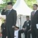 Penjabat (Pj) Gubernur Aceh Achmad Marzuki, saat menjadi Inspektur Upacara Hari Ulang Tahun Bank Aceh Syariah ke 50, di Banda Aceh, Minggu (6/8/2023). (Foto: Alibi/Dok. Humas Aceh)