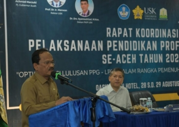 Asisten Perekonomian dan Pembangunan Sekda Aceh, Mawardi, saat menyampaikan sambutan Penjabat Gubernur Aceh pada pembukaan Rapat Koordinasi (Rakor) PPG se-Aceh tahun 2023, di Banda Aceh, Selasa (29/8/2023). (Foto: Alibi/Dok. Humas Aceh)