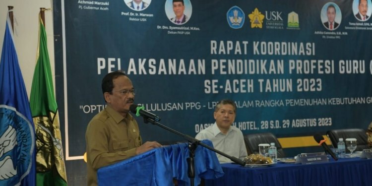 Asisten Perekonomian dan Pembangunan Sekda Aceh, Mawardi, saat menyampaikan sambutan Penjabat Gubernur Aceh pada pembukaan Rapat Koordinasi (Rakor) PPG se-Aceh tahun 2023, di Banda Aceh, Selasa (29/8/2023). (Foto: Alibi/Dok. Humas Aceh)