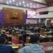 Rapat paripurna DPR Aceh terkait persetujuan usulan pergantian dan pengangkatan Ketua DPR Aceh sisa masa jabatan 2019-2024, di Banda Aceh, Selasa (26/9/2023) malam. (Foto: Dok. Antara/Rahmat Fajri)