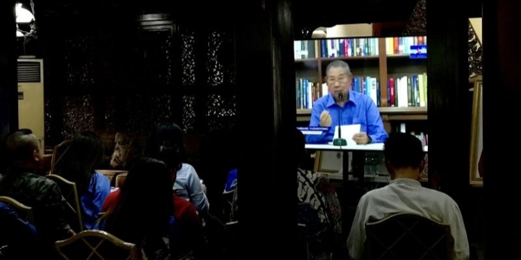 Ketua Sidang Majelis Tinggi Partai Demokrat Susilo Bambang Yudhoyono memberi arahan dalam Sidang Majelis Tinggi Demokrat, di Puri Cikeas, Bogor, Jawa Barat, Jumat (1/9/2023). (Foto: Antara/Genta Tenri Mawangi)
