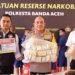 Polisi memperlihatkan sabu seberat 10,43 kilogram yang gagal kirim lewat Bandara SIM Aceh. (Foto: Alibi/Dok. Polisi)