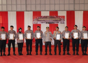 Personel Polresta Banda Aceh raih penghargaan Quick Wins Triwulan III 2023. (Foto: Alibi/Dok. Polresta Banda Aceh)