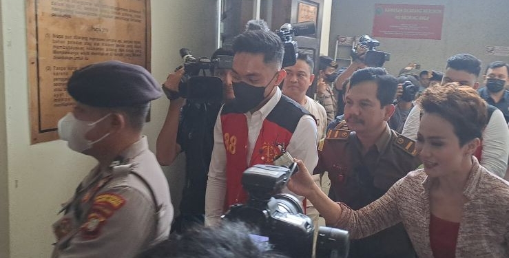 Mario Dandy tiba di PN Jakarta Selatan, Kamis (7/9/2023). (Foto: Antara/Aprillio Abdullah Akbar)