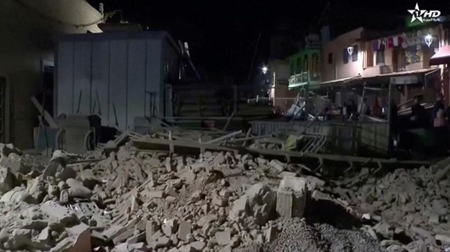 Suasana Kota Marrakesh, Maroko usai diguncang gempa bumi berkekuatan 6,8 SR, Jumat (8/9/2023). (Dok. via Reuters/AL Oula TV)