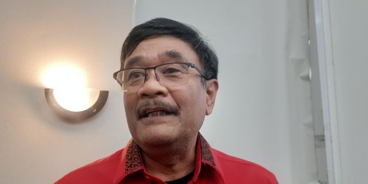 Ketua DPP PDIP Bidang Ideologi dan Kaderisasi Djarot Saiful Hidayat di Kantor DPP PDIP, Jakarta, Kamis (21/9/2023). (Foto: Antara/Narda Margaretha Sinambela)