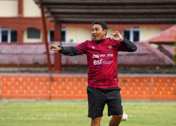 Pelatih Persiraja, Achmad Zulkifli. (Foto: Alibi/Dok. Persiraja)